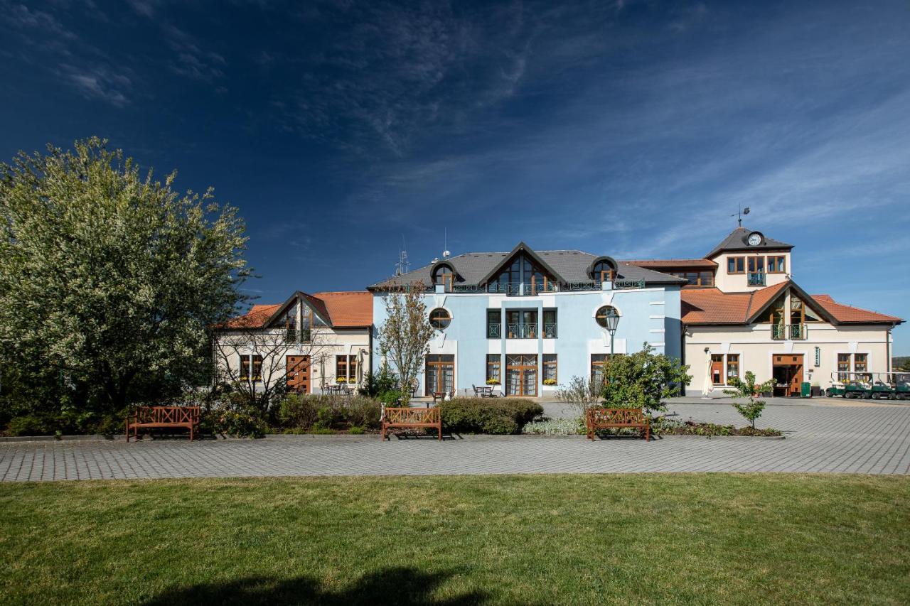 Darovansky Dvur - Wellness & Golf Hotel Браси Экстерьер фото