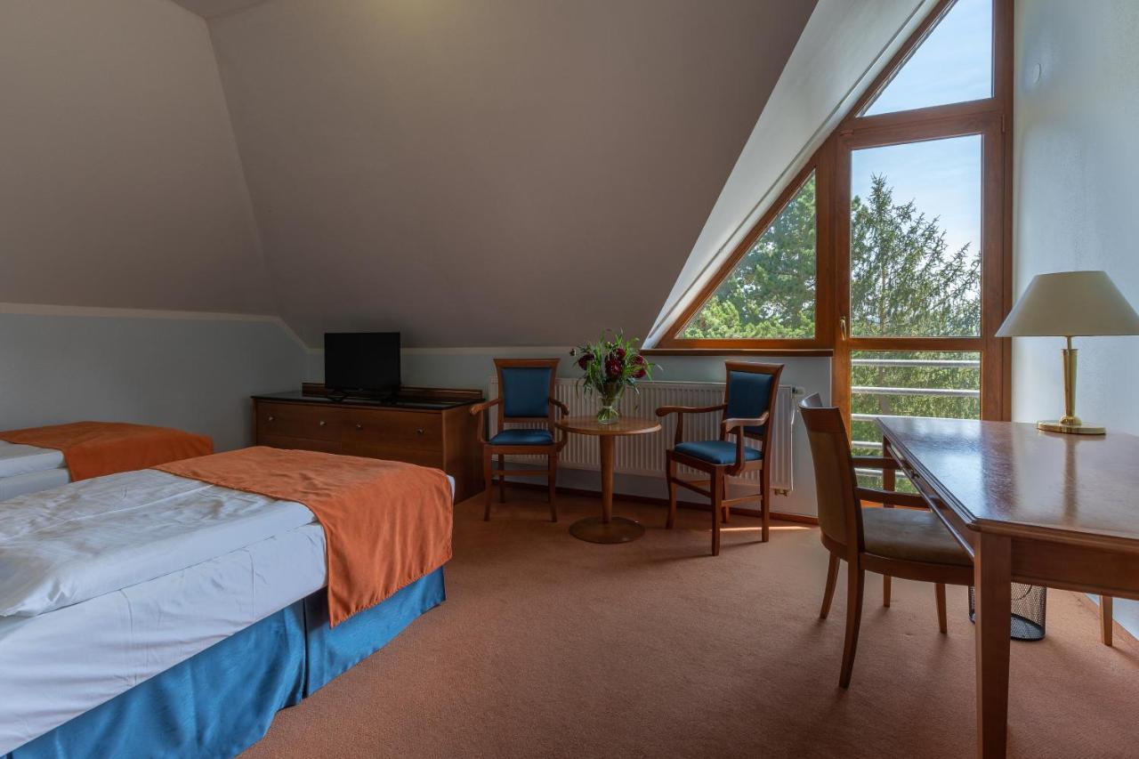 Darovansky Dvur - Wellness & Golf Hotel Браси Экстерьер фото