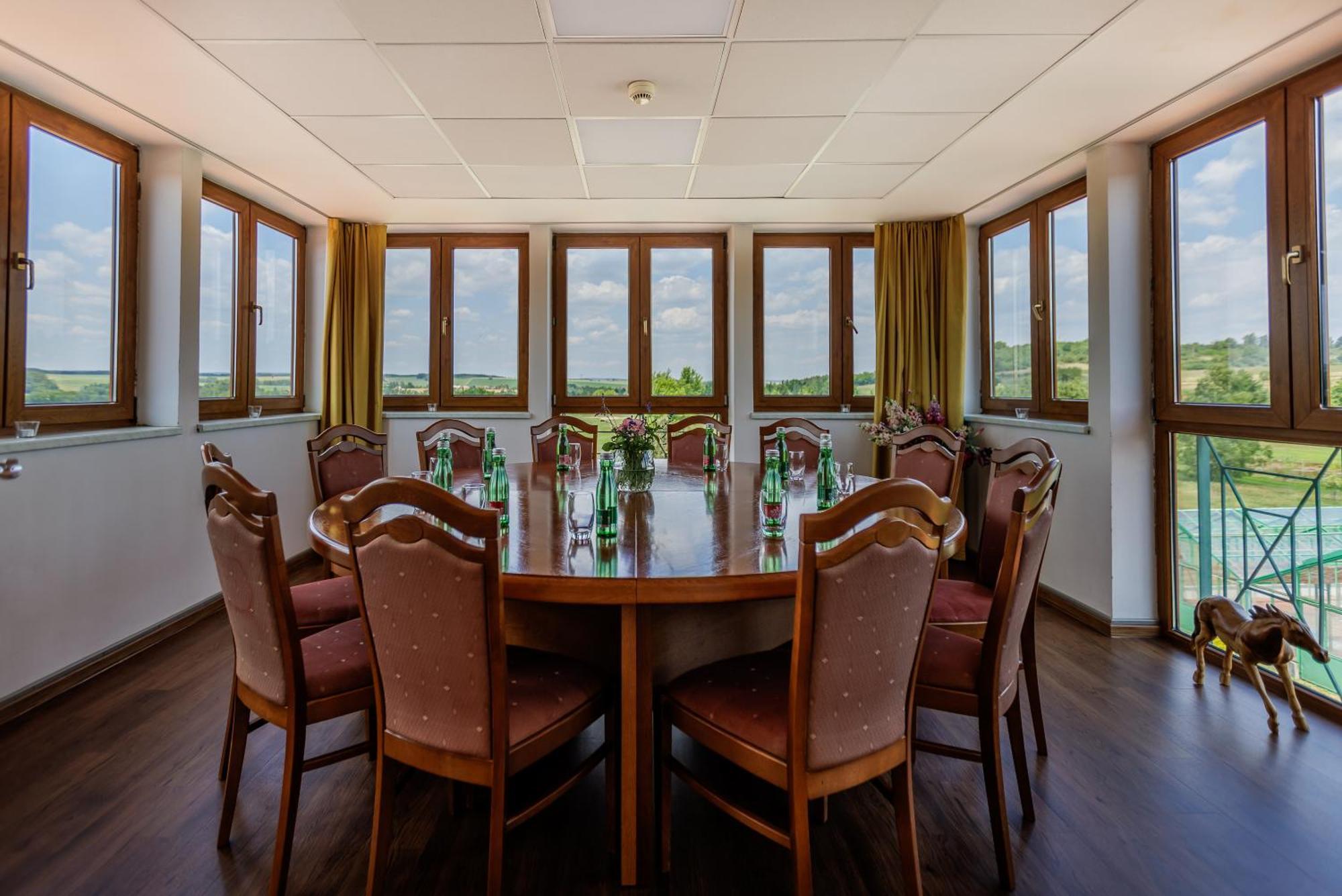 Darovansky Dvur - Wellness & Golf Hotel Браси Экстерьер фото